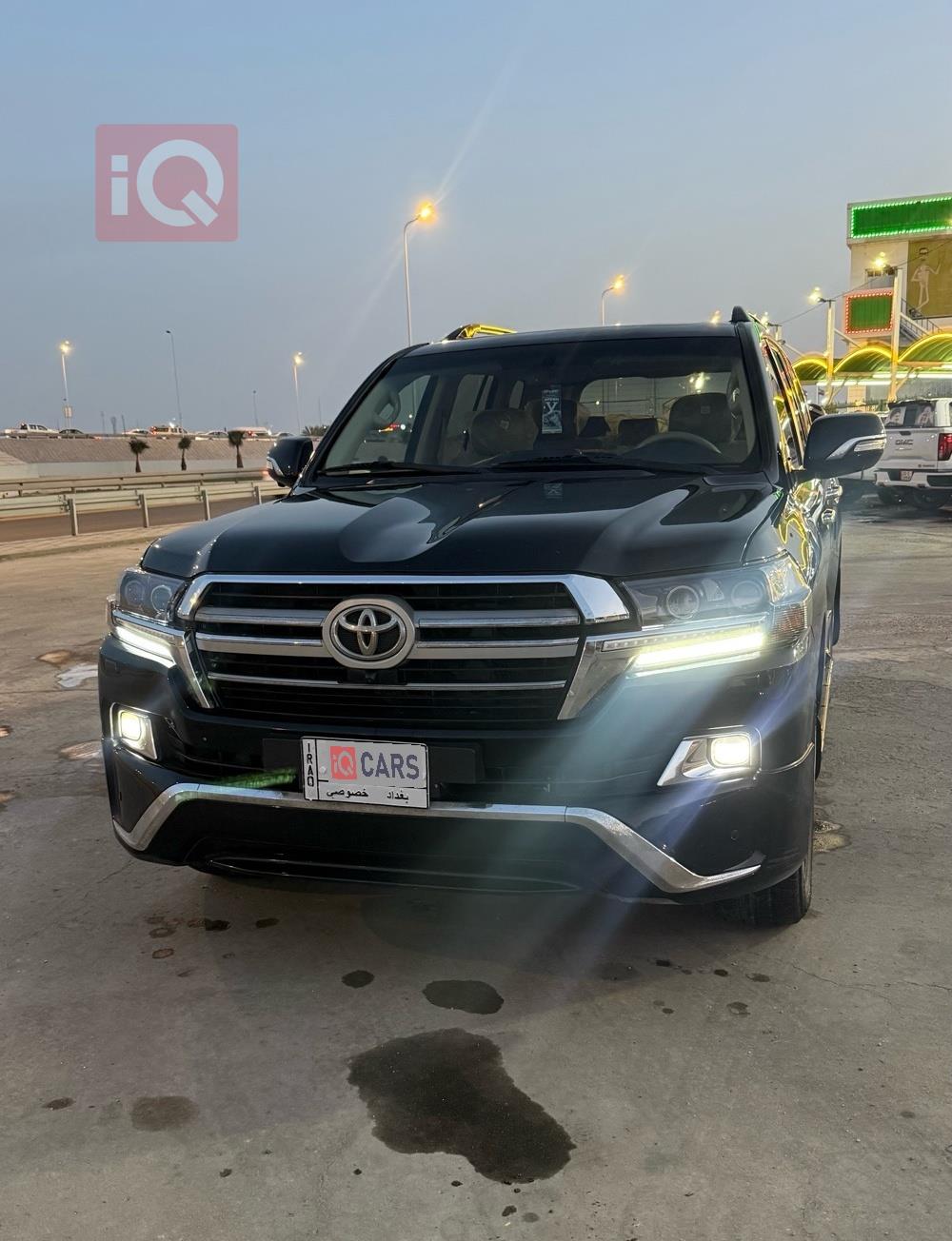 تويوتا لاندكروزر